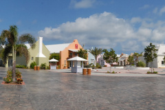 Grand-Turk-Cruise-ship-plaza-2007